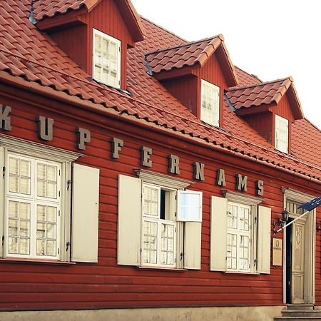 Hotel Kupfernams à Ventspils Extérieur photo